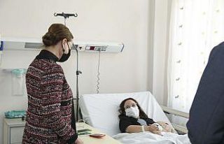 Enkazdan 17 saat sonra kurtarılan İnci, kemanına...