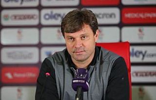 Ertuğrul Sağlam: "Yabancı oyuncuları sahada...