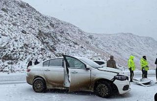 Erzincan’da trafik kazası: 5 yaralı