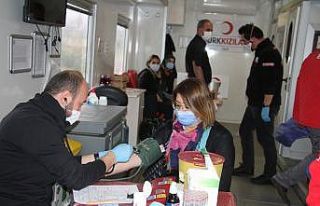 Erzurum GSİM’den Kızılay’a kan bağışı