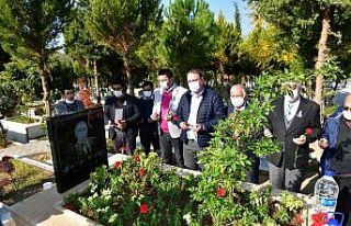 Eski Çiğli Belediyesi Başkanı Ensari Bulut, mezarı...