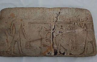 Eski Mısır dönemine ait kil tableti 1 milyon liraya...