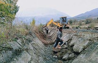 Eski ve bakıma ihtiyacı olan sulama kanalları yenileniyor
