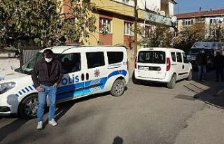 Evinde ölen yaşlı adamın cesedi 10 gün sonra...