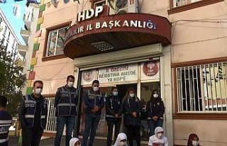 Evlat nöbetindeki aileler: "Evlatlarımızın...