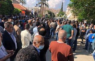 Filistinli Başmüzakereci Ureykat, son yolculuğuna...