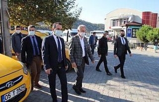 Fiziksel mesafeyi ihlal eden vatandaşlardan kaymakama...