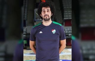 Frutti Extra Bursaspor, Tutku Açık ile yollarını...