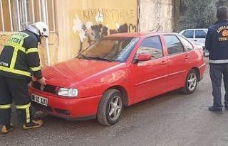 Gaz kaçağı olan otomobil paniğe neden oldu