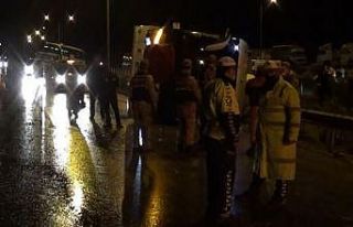 Gaziantep-Adana otoyolunda yolcu otobüsü devrildi:...