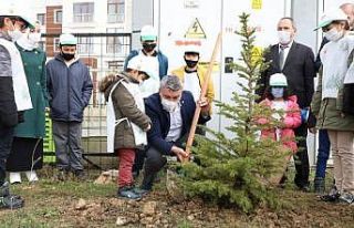 “Geleceğe Nefes” için fidanlar Dilovası’nda...