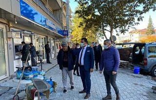 Gölbaşı Belediyesi kaldırım taşlarını yeniliyor