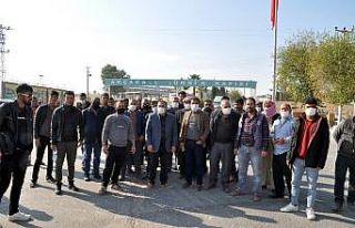 Gümrükte bekleyen şoförler eylem yaptı