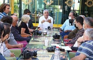 Gündeş, Anamur’da gazetecilerle buluştu