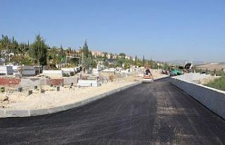 Güneykent Mezarlığında asfalt çalışması yapıldı