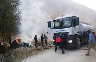 Hakkari’de bin bağ ot yandı