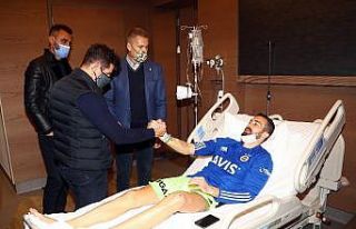 Harun Tekin ameliyattan çıktı