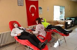 Hatay Emniyetinden Kızılay’a kan bağışı desteği