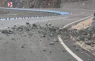 Hatay’da Samandağ-Arsuz yolu trafiğe kapatıldı