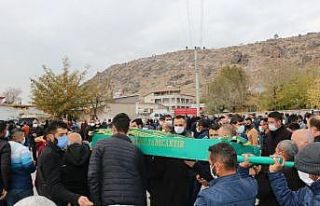 Havuzda boğulan genç toprağa verildi