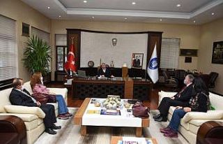 Hayvanseverlerden Başkan Aşgın’a teşekkür ziyareti