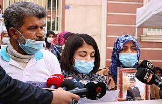 HDP önündeki aileden, 9 yaşındaki çocuklarının...