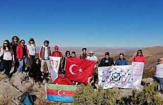 Hevük Kalesi’ne hayran kaldılar