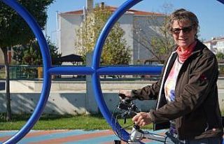 Hollandalı Türkolog “Türkçe”ye pedal çevirdi