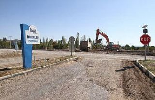 Hüyük’te dönel kavşak çalışmaları başladı
