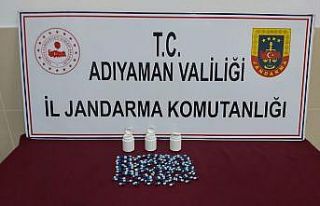 İlaç kutularına gizlenen uyuşturucular ele geçirildi