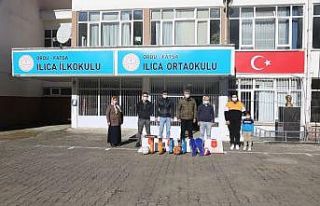 Ilıcalı öğrenciler spor malzemelerine kavuştu