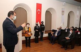 İlk ders zilini Ayhan çaldı