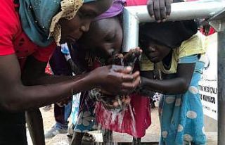 İtfaiye ekiplerinin açtırdığı kuyu Afrikalı...