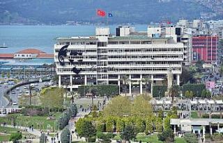 İzmir Büyükşehir Belediye binası için yıkım...