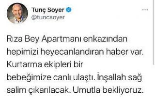 İzmir Büyükşehir Belediyesi Bakanı Tunç Soyer,...