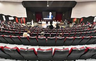 İzmir Büyükşehir Belediyesinin 2021 yılı bütçesi...