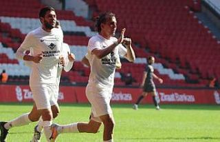 İzmir depremindeki kurtarılma anı Muğlaspor’un...