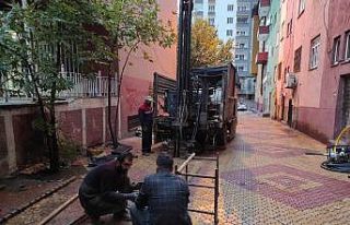 İzmir depreminden sonra tedirgin olan vatandaşlar...