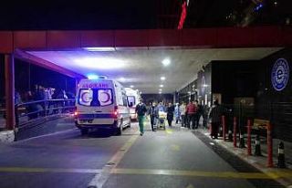 İzmir’de meydana gelen iki ayrı trafik kazasında...