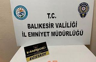 İzmir’den otobüsle uyuşturucu getiren şüpheli...