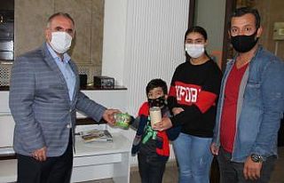 İzmir’e iki kardeşten duygulandıran bağış