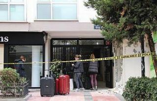 İzmir’in lüks semtindeki bina, çatlaklar nedeniyle...