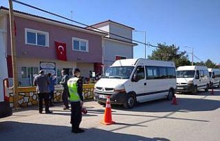 Jandarma trafik timleri, öğrenci servislerini denetledi