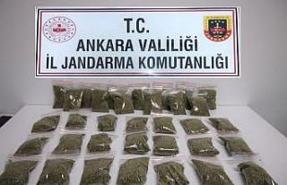 Jandarma uyuşturucu tacirini adım adım takip edip...