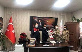 Jandarmadan 24 Kasım Öğretmenler Günü ziyareti