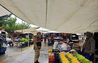 Jandarmadan Pazar yerlerinde sıkı denetim