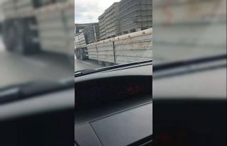 Kamyon kasasında bir örümcek adam