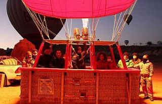 Kapadokya’da Öğretmenler Günü gökyüzünde...