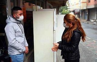 Kapı kapı dolaşıp “Yaşam Üçgeni”ni anlatıyor