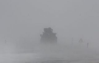 Kar ve tipi sürücülere zor anlar yaşattı